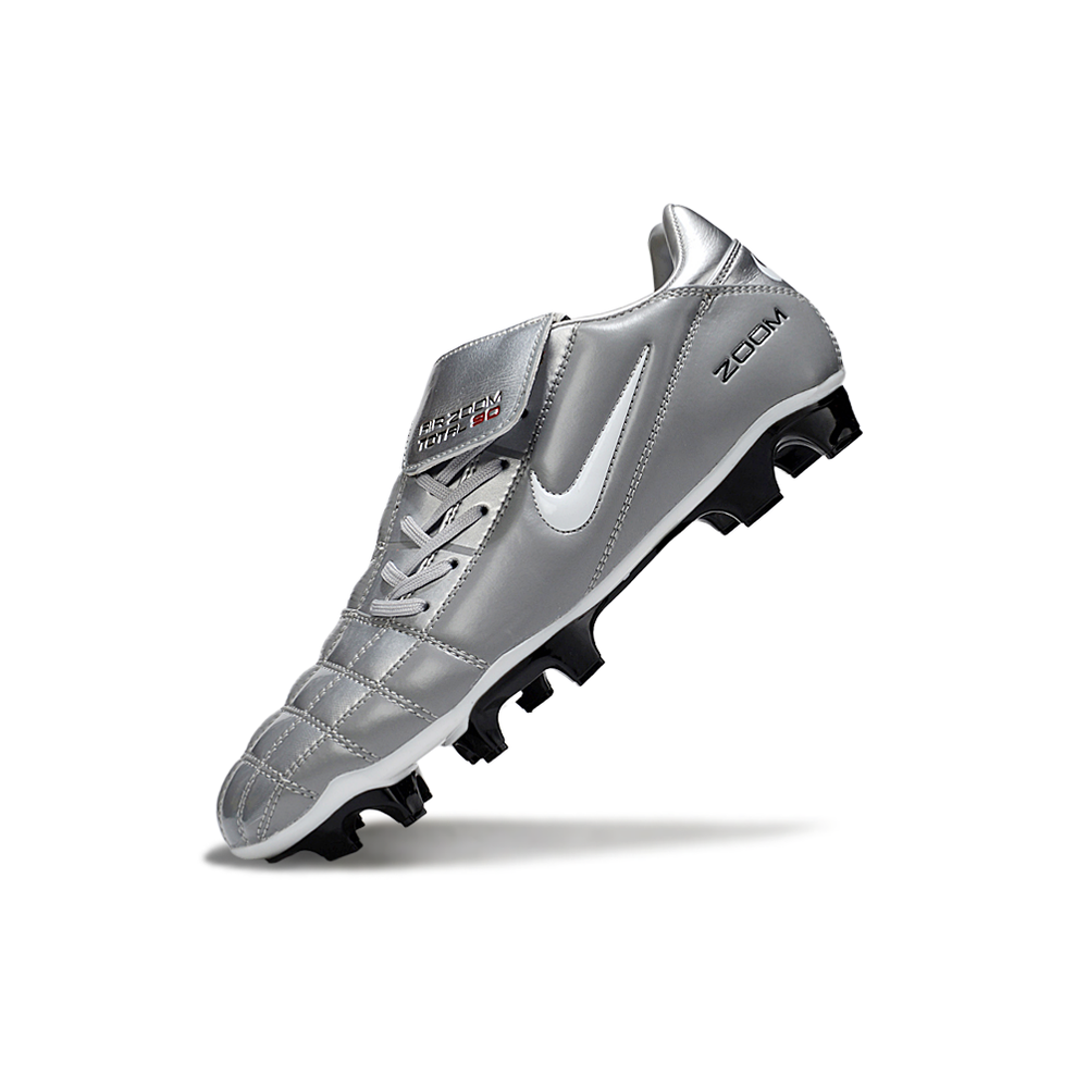 Chuteira Campo Nike Total 90 FG Prata, Preto e Branco