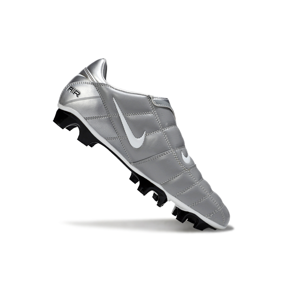 Chuteira Campo Nike Total 90 FG Prata, Preto e Branco