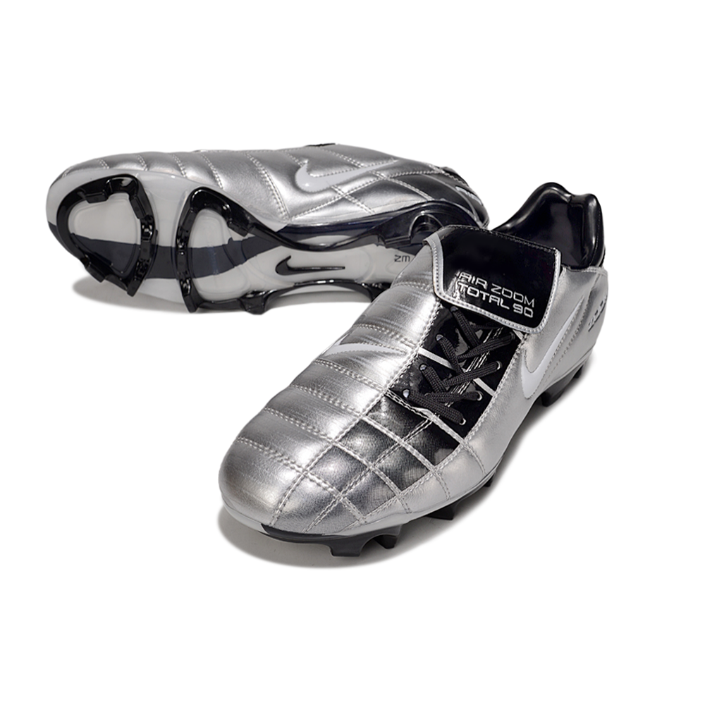 Chuteira Campo Nike Total 90 FG Prata e Preto