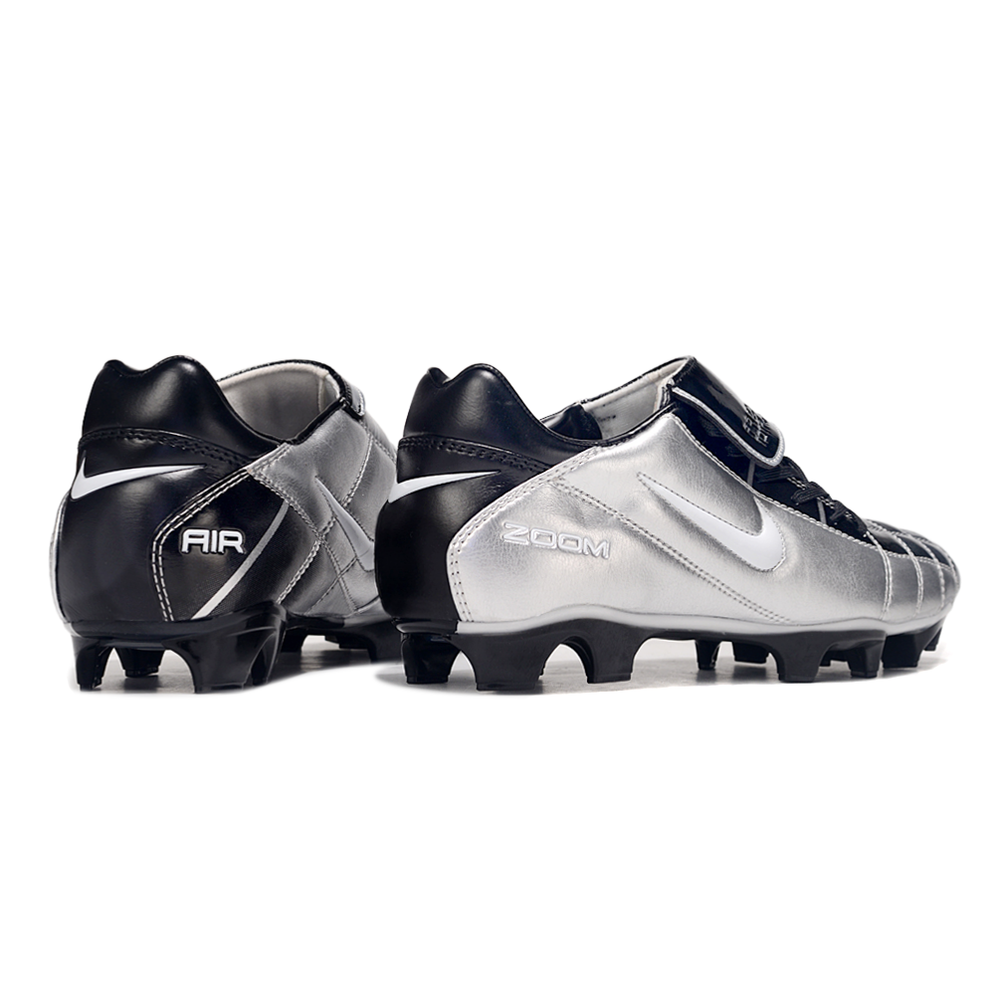 Chuteira Campo Nike Total 90 FG Prata e Preto