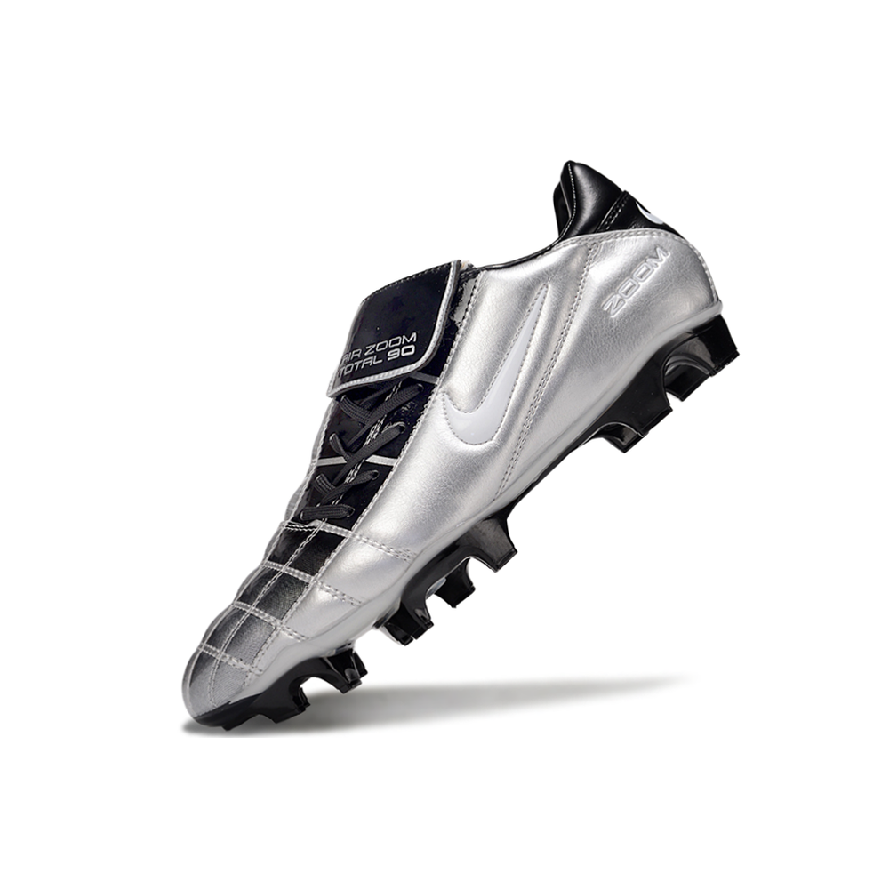 Chuteira Campo Nike Total 90 FG Prata e Preto