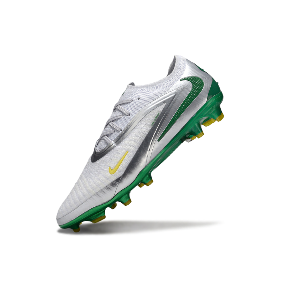 Chuteira Campo Nike Phantom GX 3 Elite FG Branco, Prata e Verde