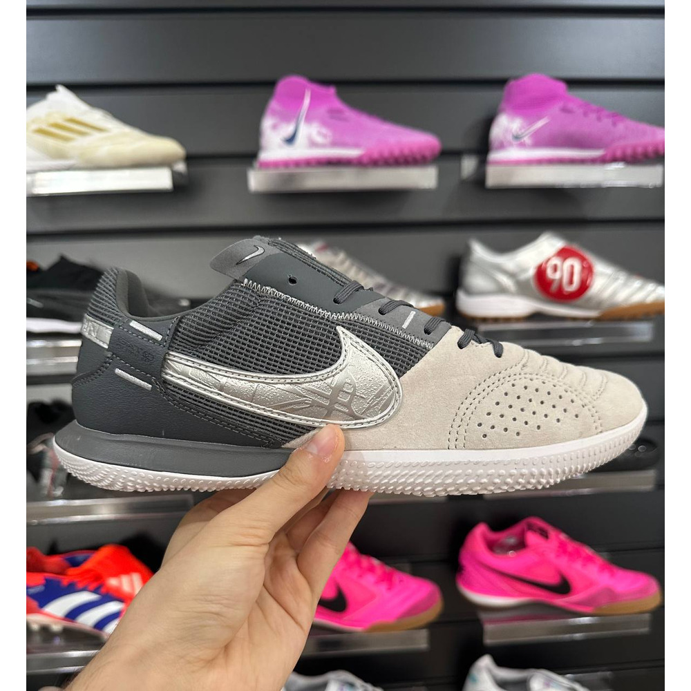 Chuteira Futsal Nike StreetGato IC Cinza