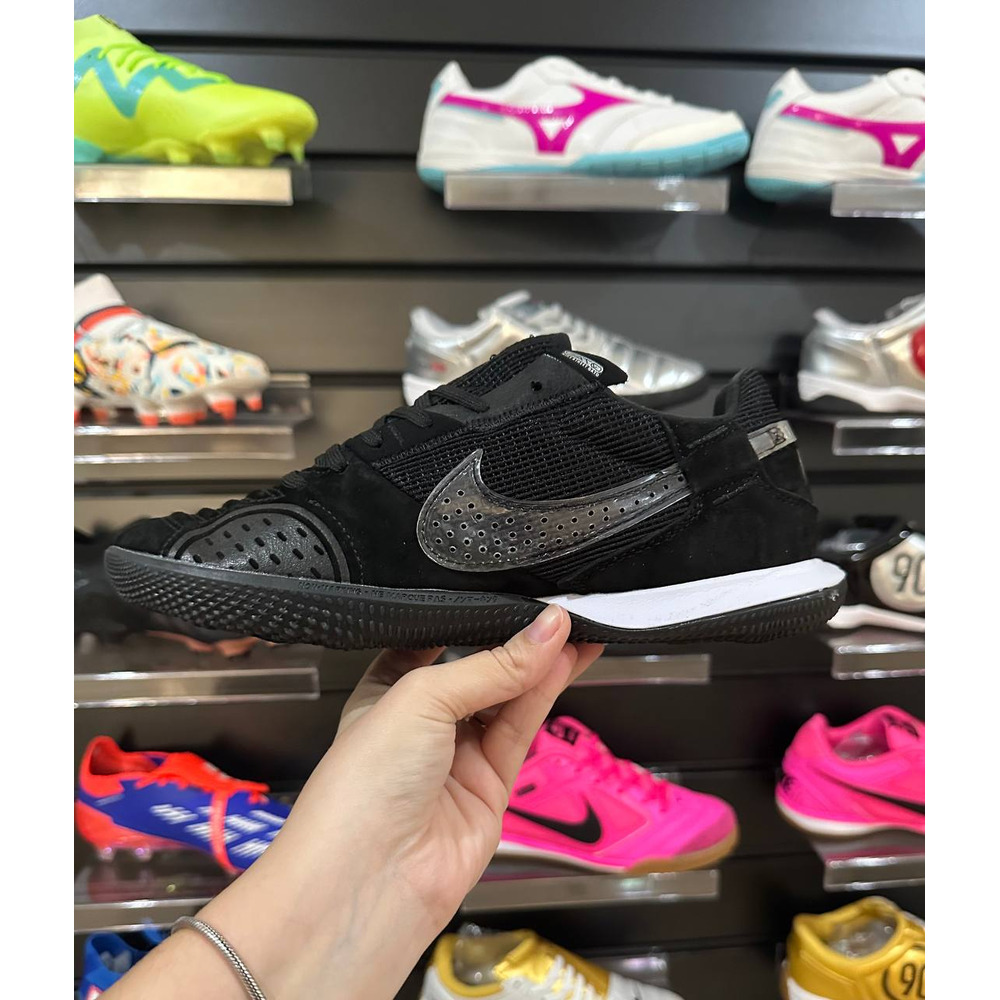 Chuteira Futsal Nike StreetGato Preta e Branca - Pronta Entrega