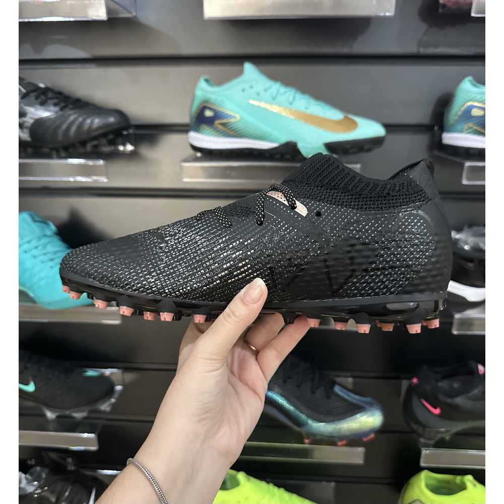 Chuteira Society Puma Future 7 MG Preta e Bronze - Pronta Entrega