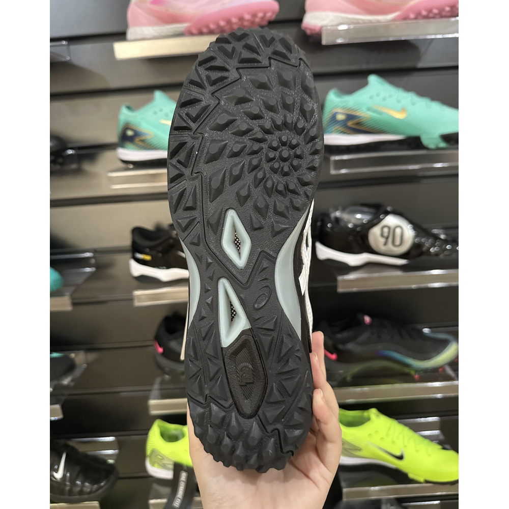 Chuteira Society Asics Japan TF Preta e Branca - Pronta Entrega