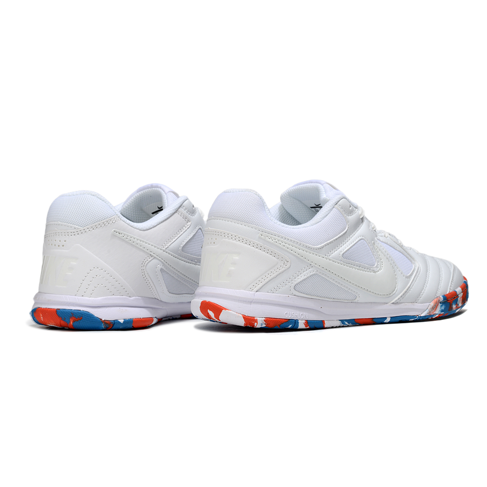 Chuteira Futsal Supreme x Nike SB Gato IC Branco, Vermelho e Azul