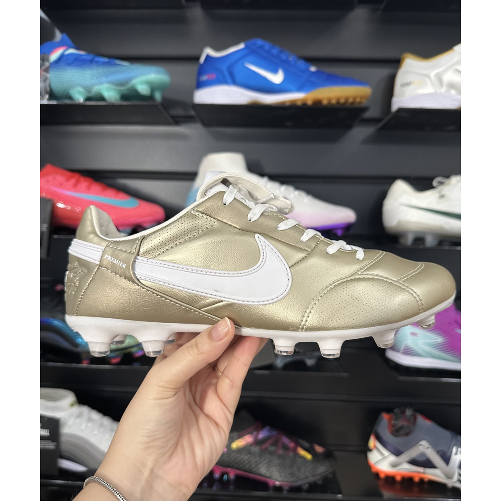 Chuteira Campo Nike Premier 3 FG Dourada e Branca - Pronta Entrega