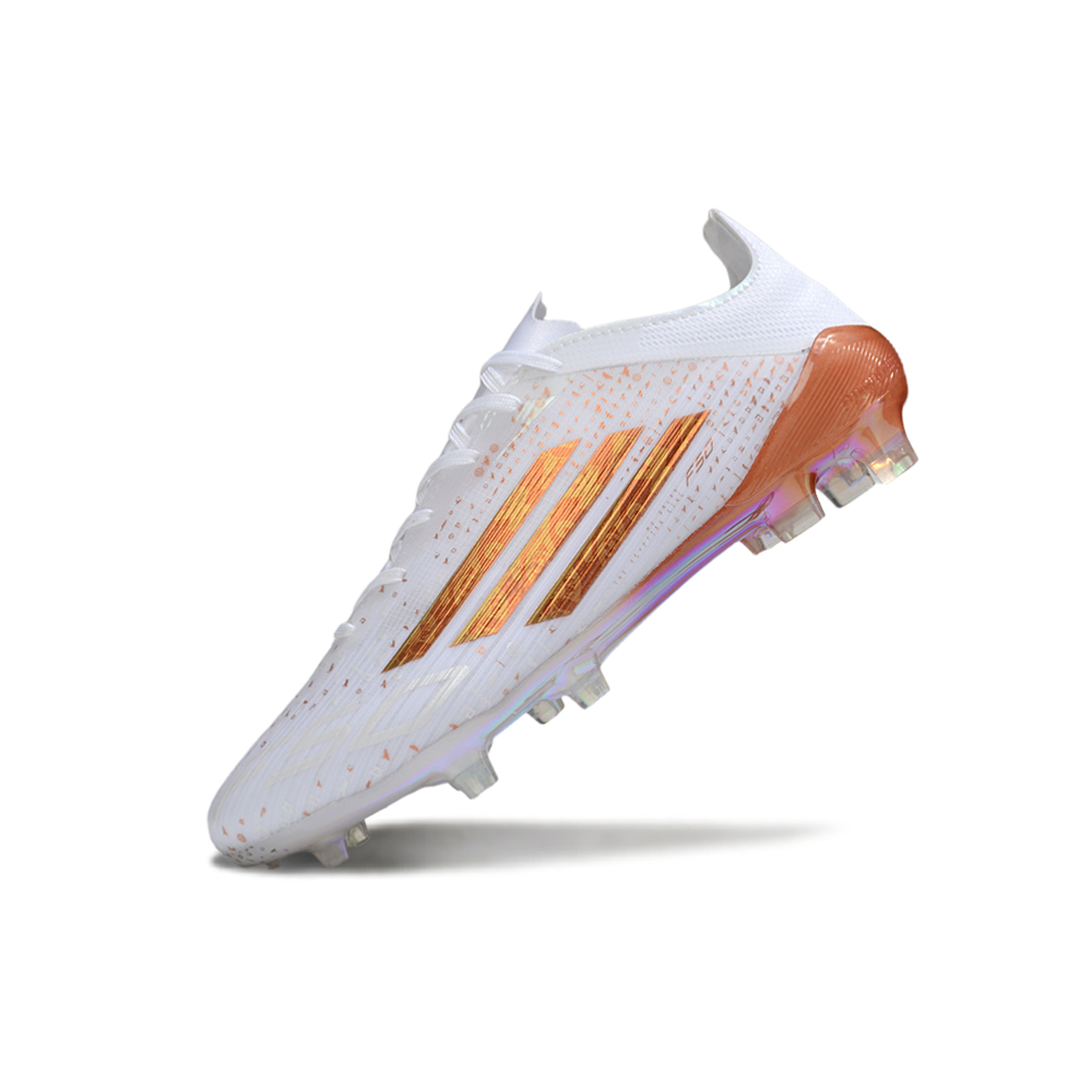 Chuteira Campo Adidas F50 FG Branco e Dourado