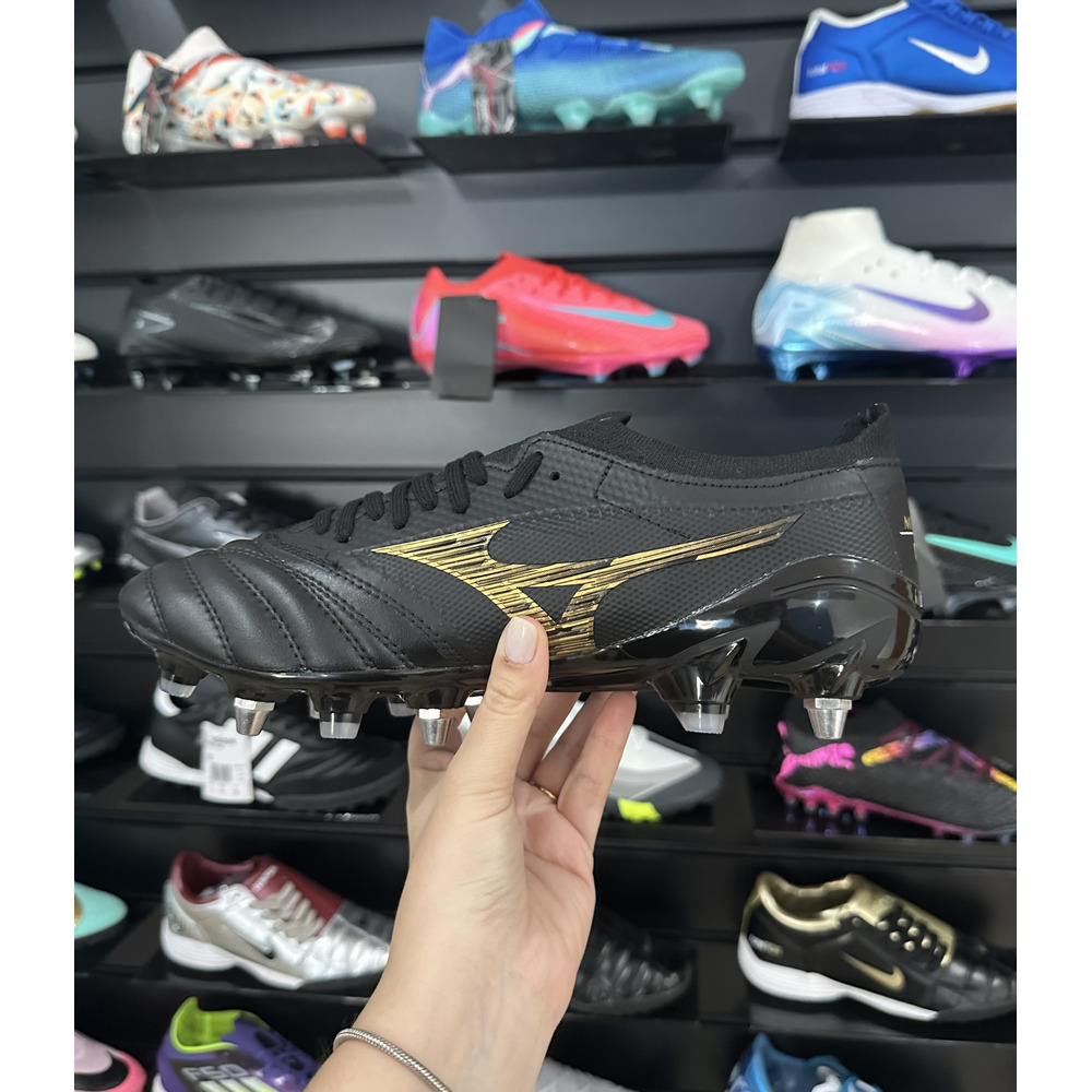 Chuteira Campo Mizuno Morelia Neo 4 Trava Mista SG Preto e Dourado - Pronta Entrega 