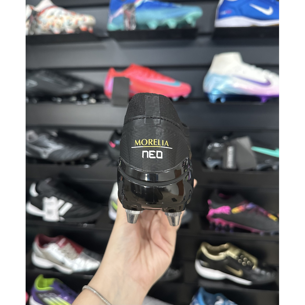 Chuteira Campo Mizuno Morelia Neo 4 Trava Mista SG Preto e Dourado - Pronta Entrega 