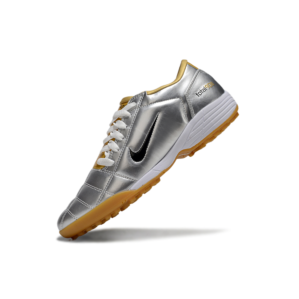 Chuteira Society Nike Total 90 TF Prata e Dourada