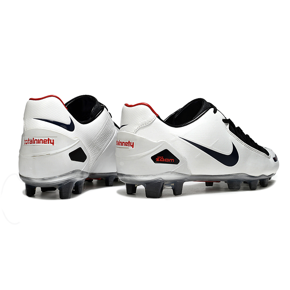Chuteira Campo Nike Total 90 Laser FG Branca e Preta