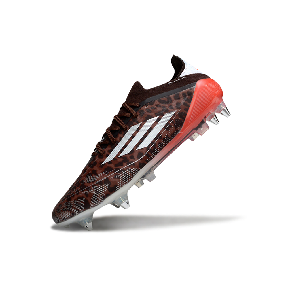 Chuteira Campo Adidas F50 Ponta de Aluminio Marrom, Branco e Vermelho
