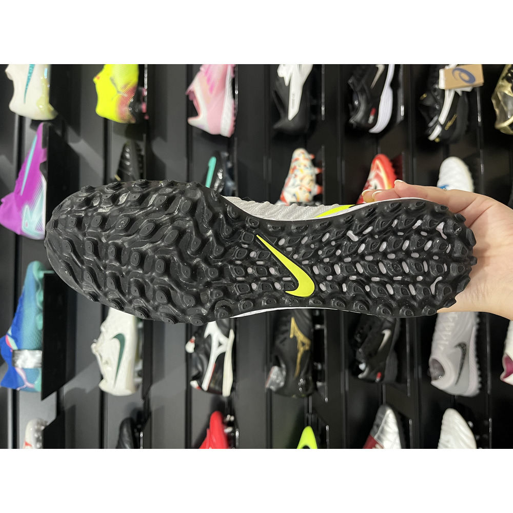 Chuteira Society Nike Phantom GX 2 Elite TF Cinza e Verde - Pronta Entrega