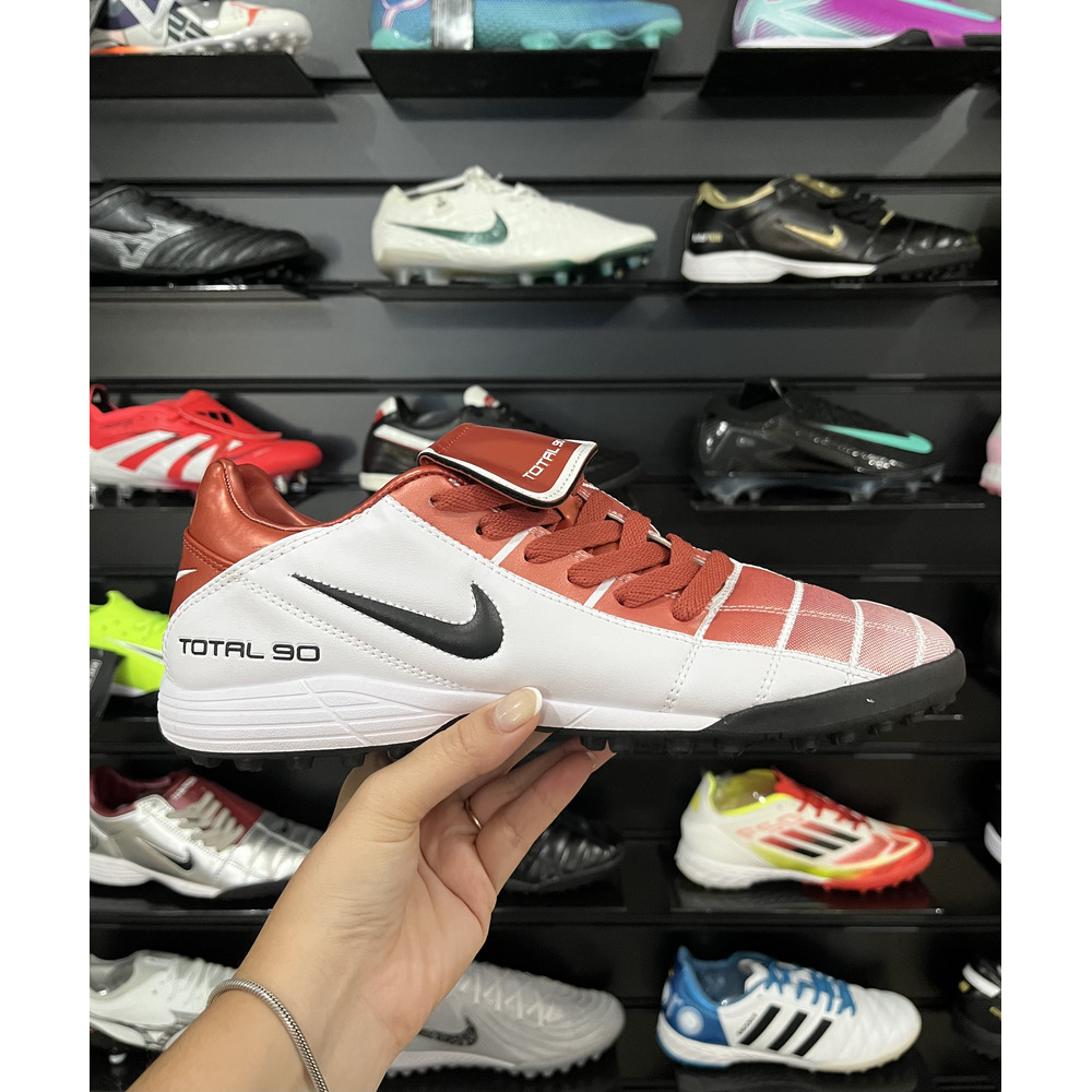 Chuteira Society Nike Total 90 TF Branco e Vermelho - Pronta Entrega
