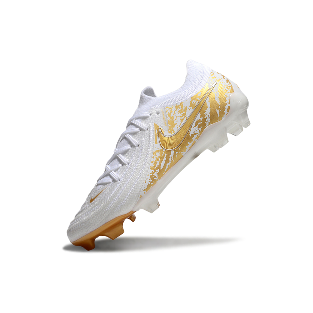 Chuteira Campo Nike Phantom GX 2 Elite FG Branca e Dourada