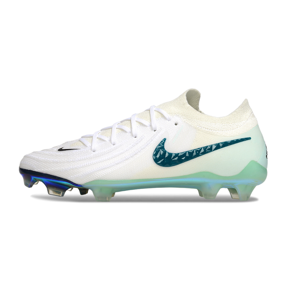 Chuteira Campo Nike Phantom GX 2 Elite FG Branca e Verde 