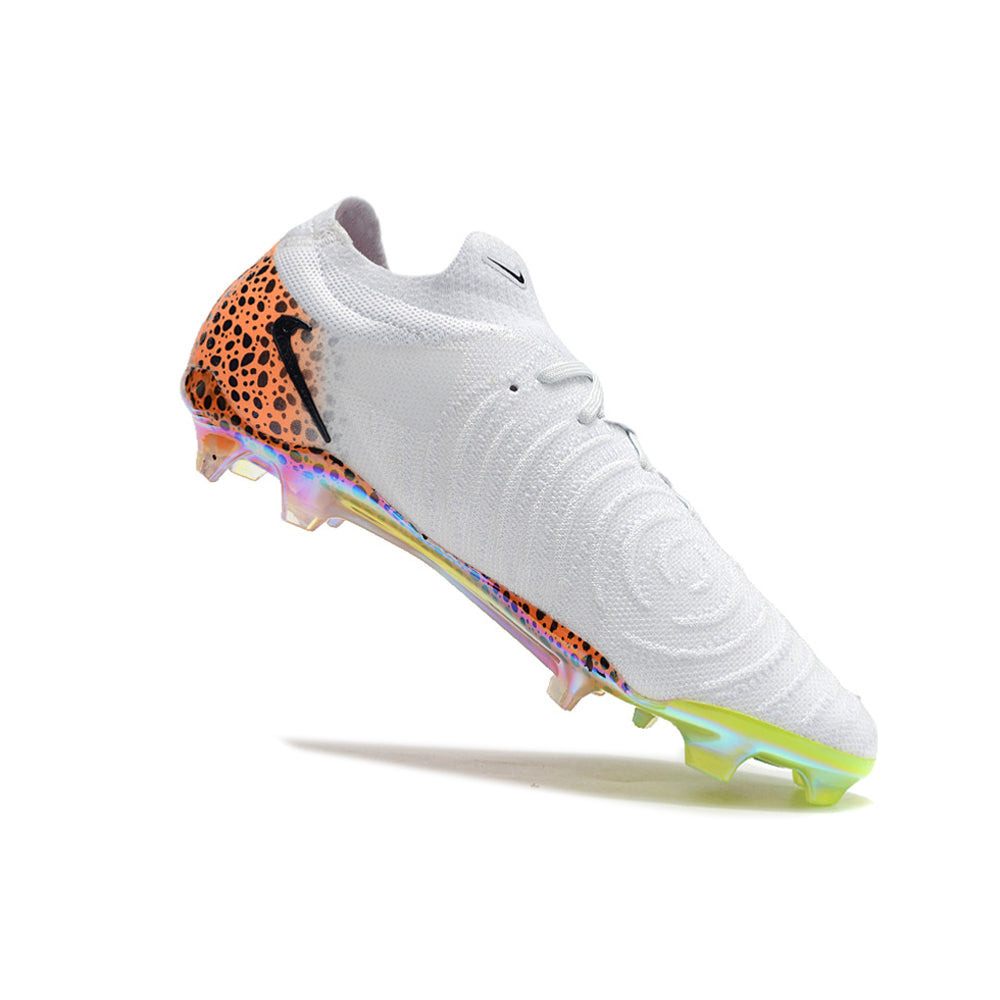 Chuteira Campo Nike Phantom GX 2 Elite FG Branca, Preta e Laranja 