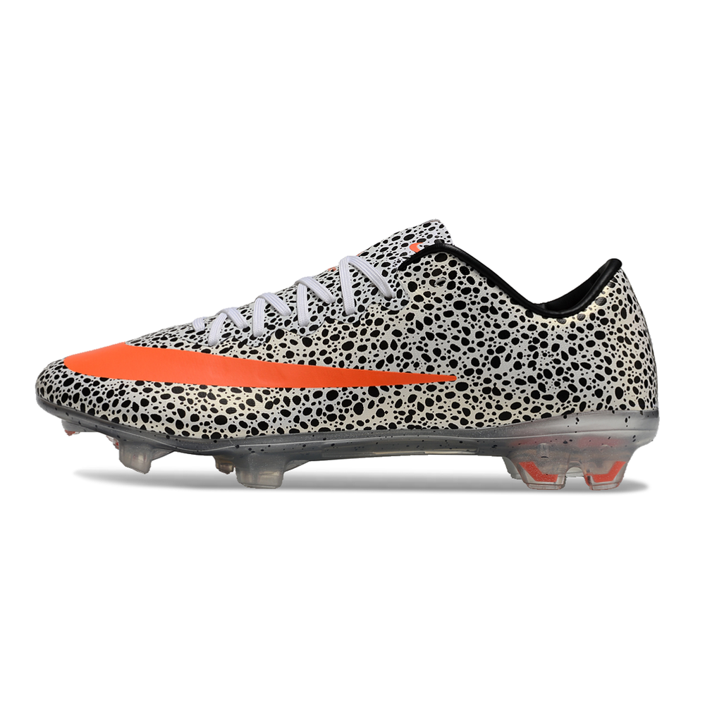 Chuteira Campo Nike Retrõ Mercurial Vapor 10 FG Branca, Preta e Laranja