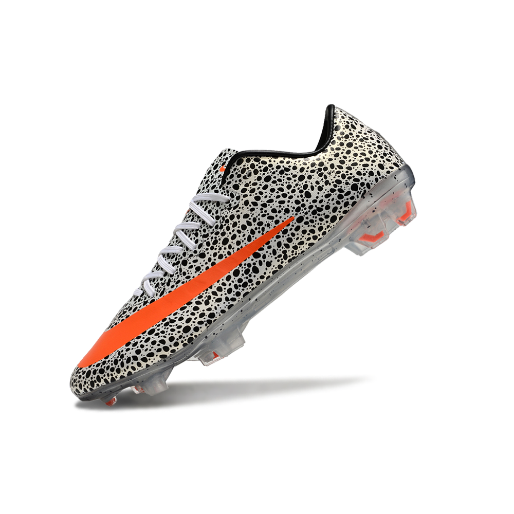 Chuteira Campo Nike Retrõ Mercurial Vapor 10 FG Branca, Preta e Laranja