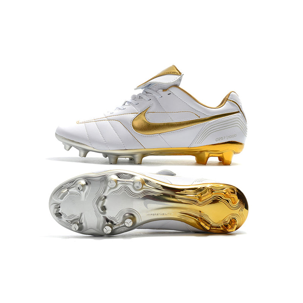 Chuteira Campo Nike Retrô Tiempo Legend 7 Elite FG Branca e Dourada R10
