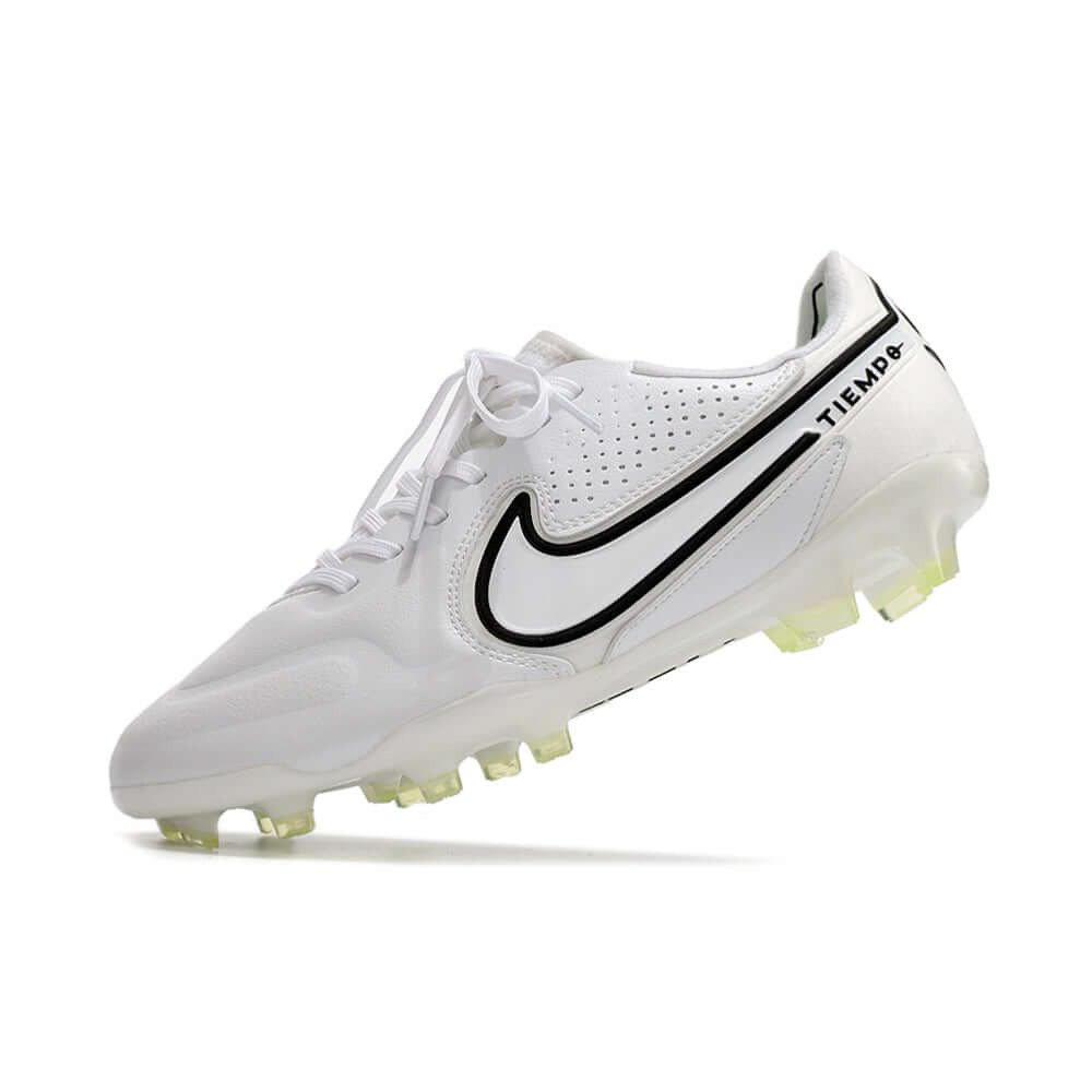 Chuteira Campo Nike Tiempo Legend 9 Elite FG Branco e Preto