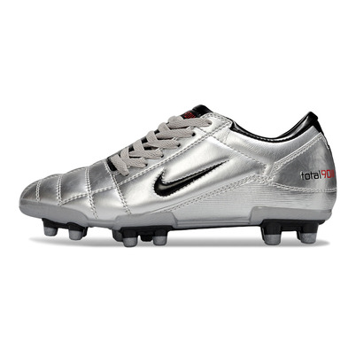 Chuteira Campo Nike Total 90 FG Prata e Preto