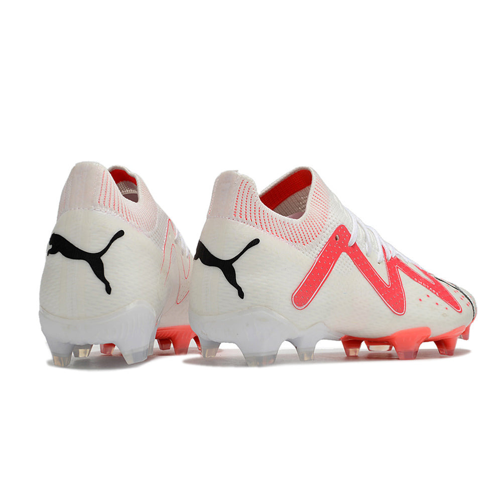 Chuteira Campo Puma Future Ultimate FG Branca e Rosa 