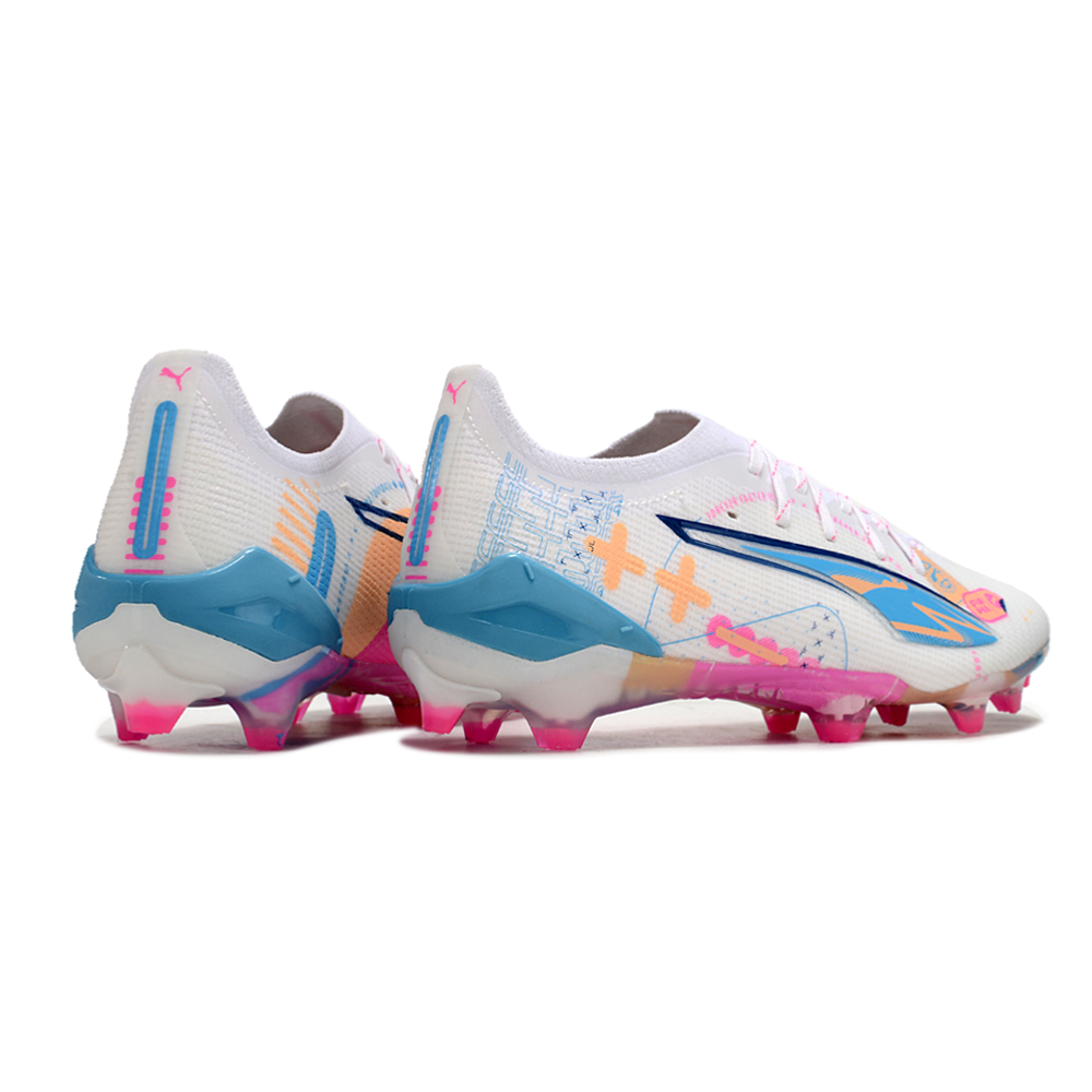 Chuteira Campo Puma Ultra 5 Ultimate FG Branca, Azul e Rosa 