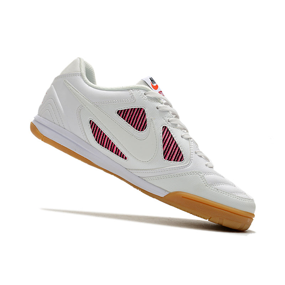 Chuteira Futsal Supreme x Nike SB Gato IC Branca e Rosa