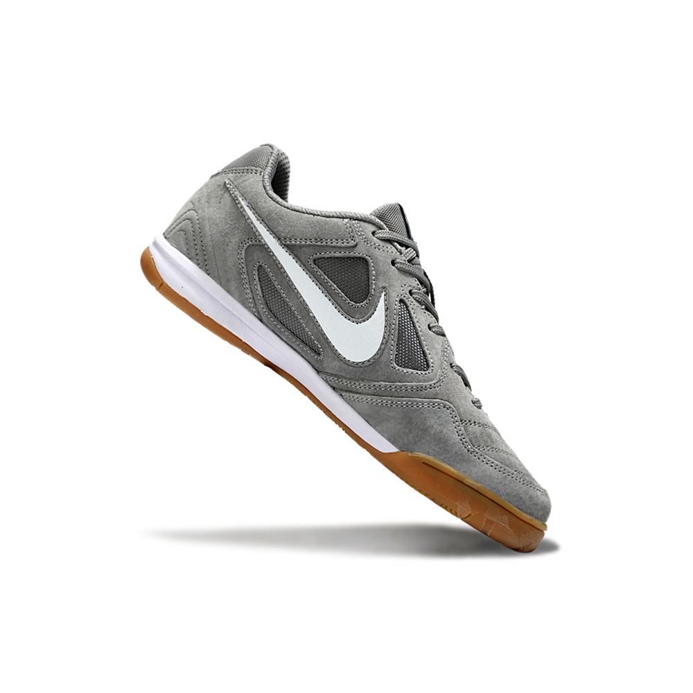 Chuteira Futsal Supreme X Nike SB Gato IC Cinza e Branco