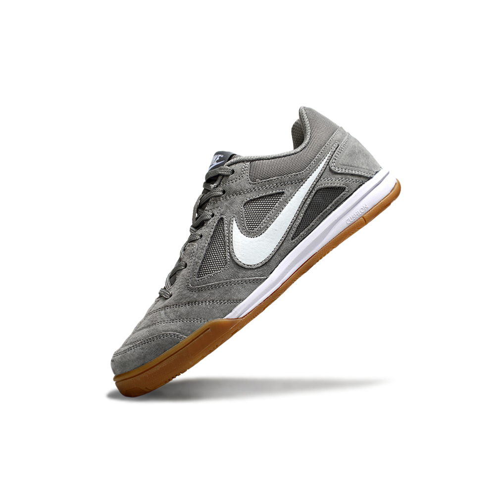 Chuteira Futsal Supreme X Nike SB Gato IC Cinza e Branco