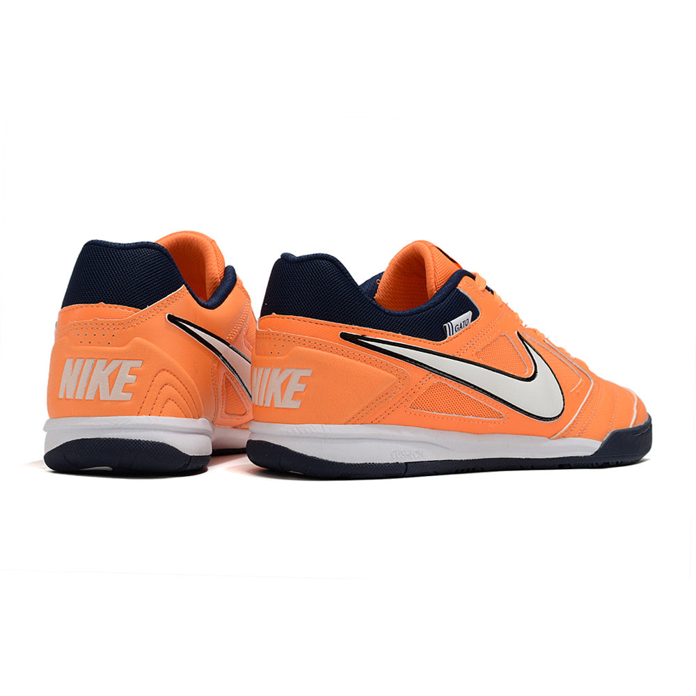 Chuteira Futsal Supreme x Nike SB Gato IC Laranja, Azul e Branco