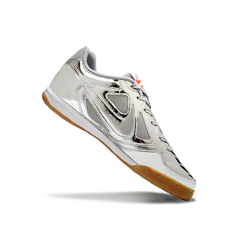 Chuteira Futsal Supreme X Nike SB Gato IC Prata