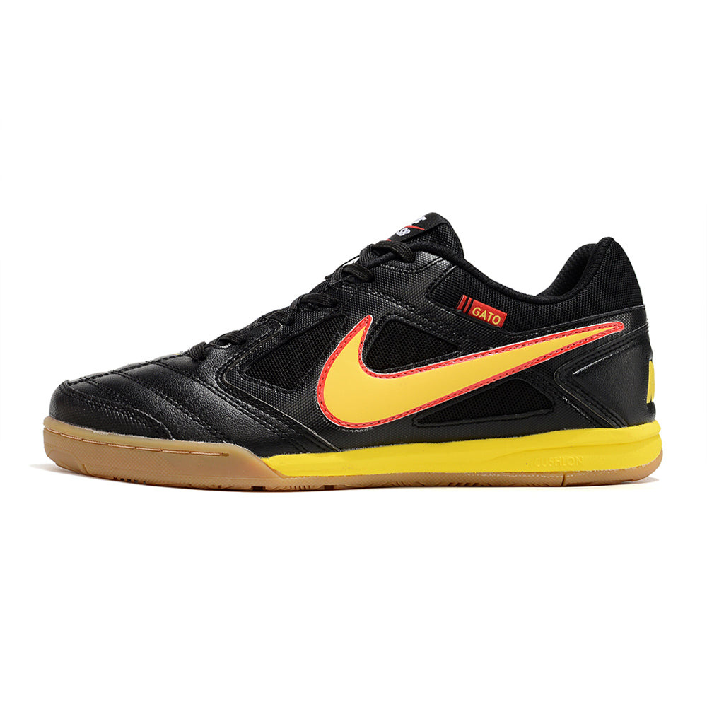 Chuteira Futsal Supreme x Nike SB Gato IC Preta, Amarelo e Vermelho