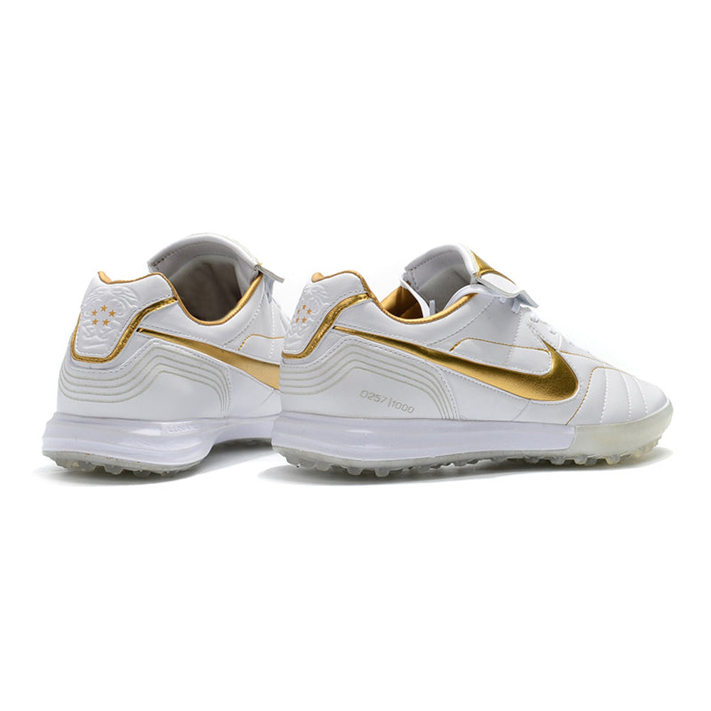 Chuteira Society Nike Retrô Tiempo Legend 7 Elite TF Branca e Dourado R10