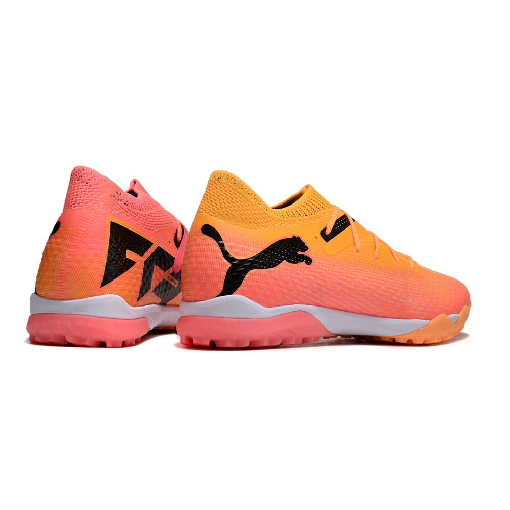 Chuteira Society Puma Future 7 TF Laranja e Rosa 