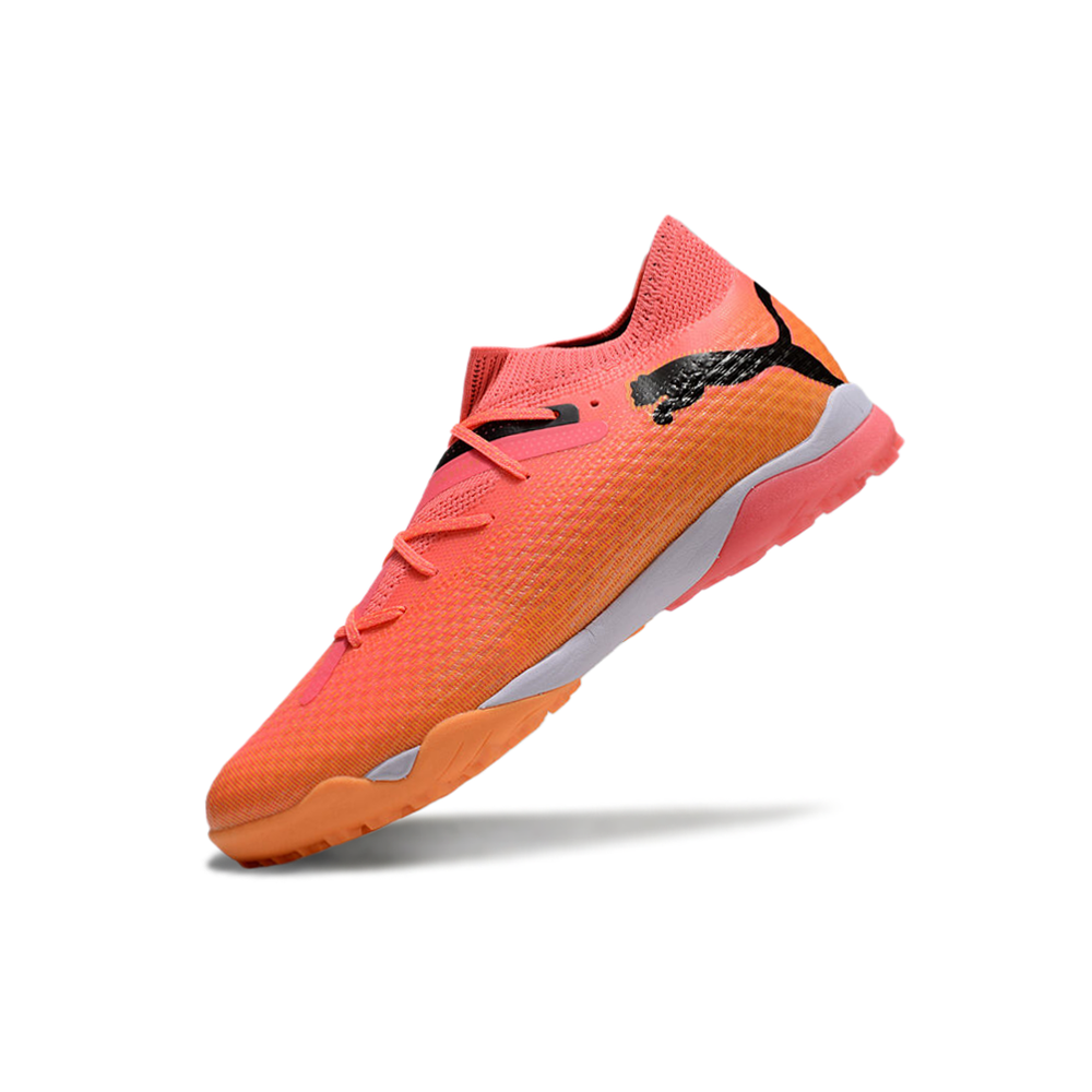 Chuteira Society Puma Future 7 TF Laranja e Rosa 