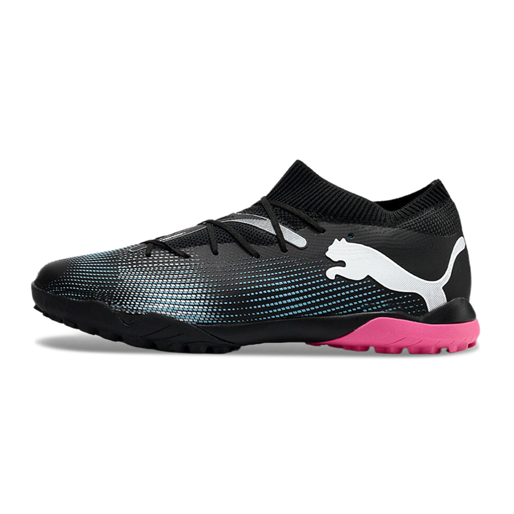 Chuteira Society Puma Future 7 TF Preta e Rosa