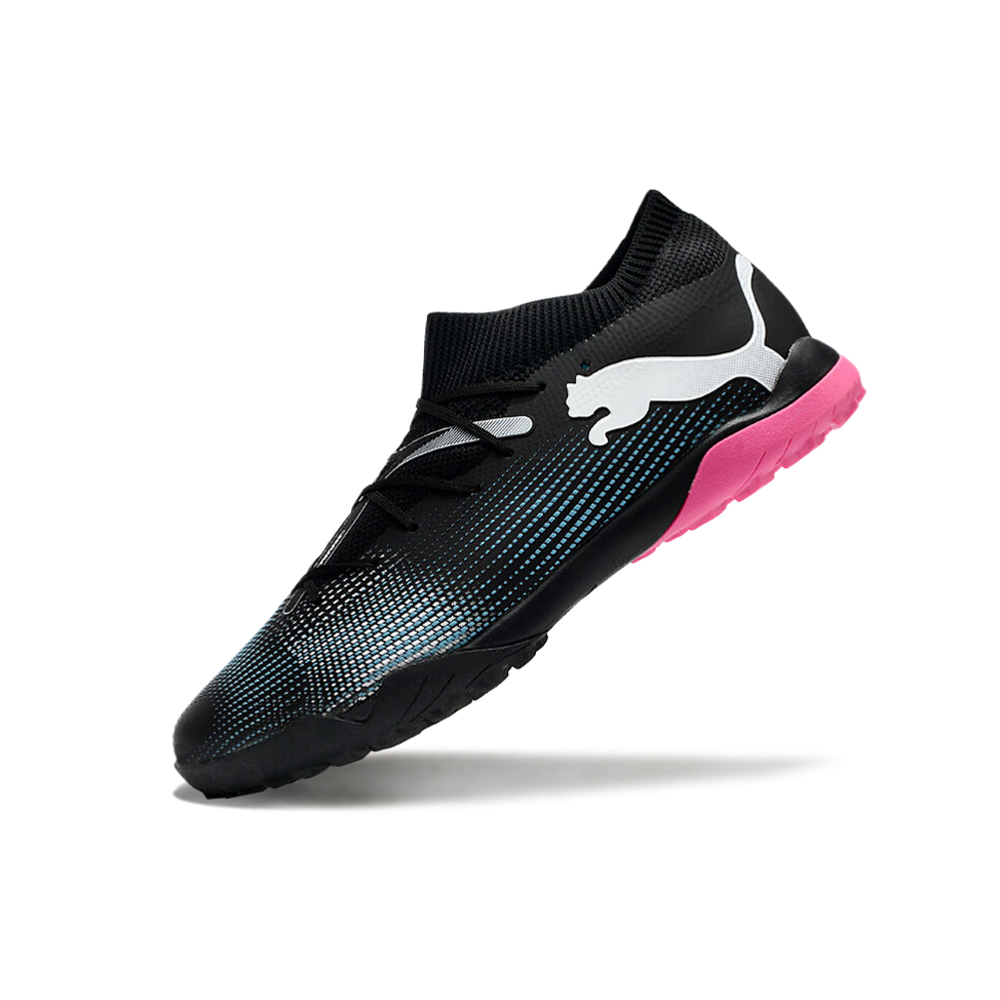 Chuteira Society Puma Future 7 TF Preta e Rosa