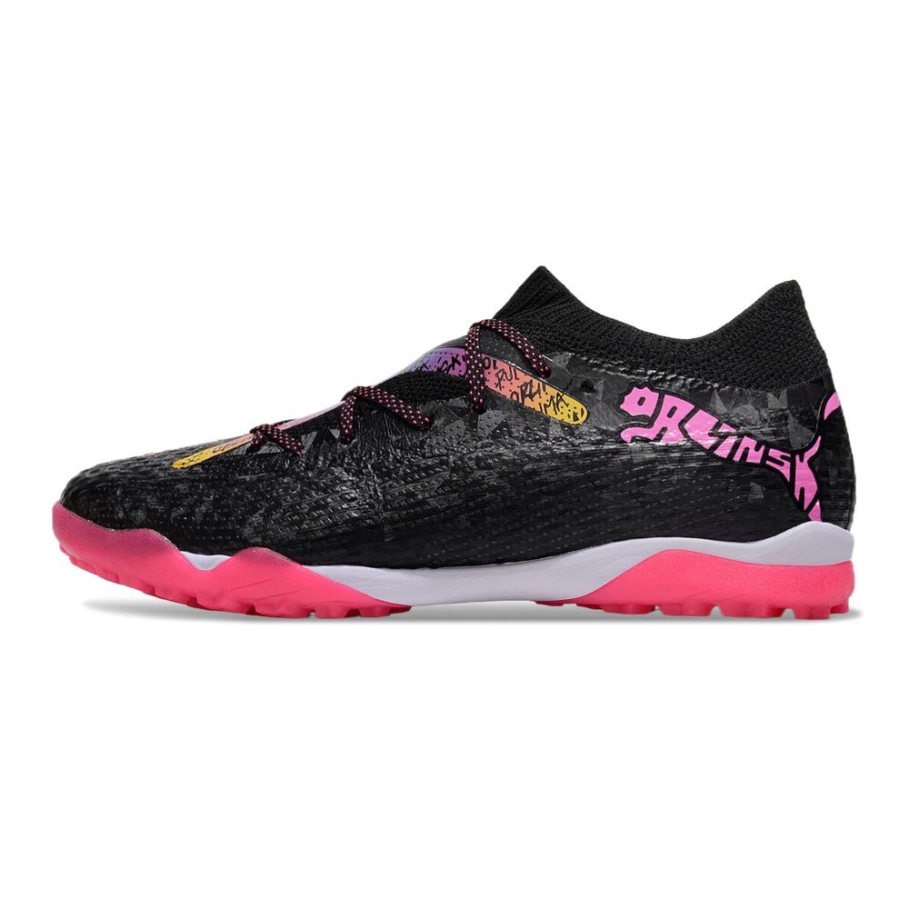 Chuteira Society Puma Future 7 TF Preta e Rosa 
