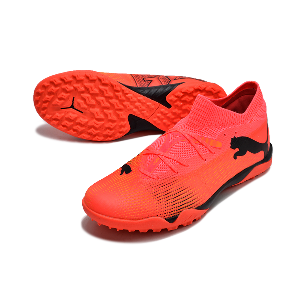 Chuteira Society Puma Future 7 TF Rosa e Preta