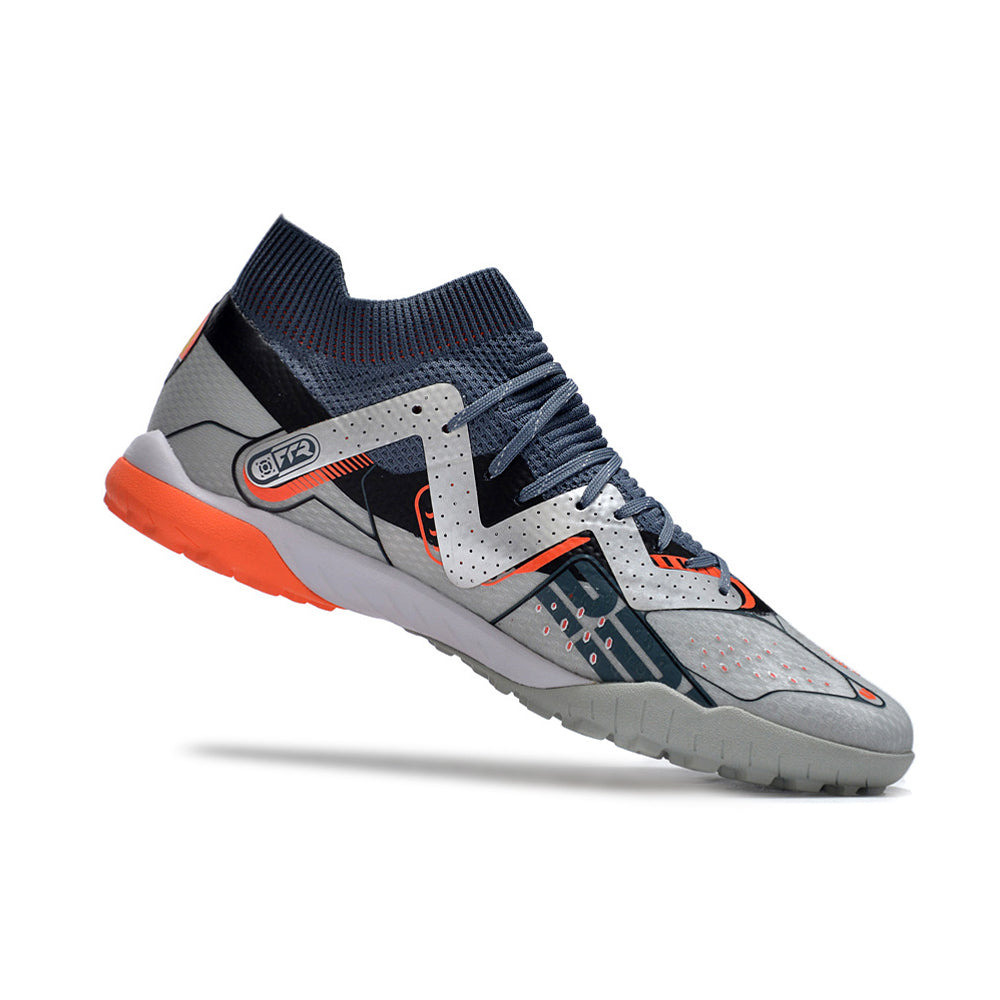 Chuteira Society Puma Future Ultimate TF Branca, Prata e Laranja 