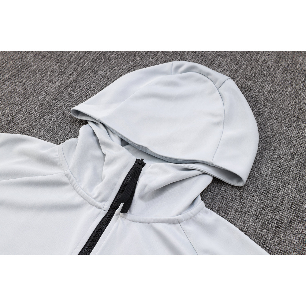 Conjunto de Moletom Adidas Sportswear com Touca Branca e Bege