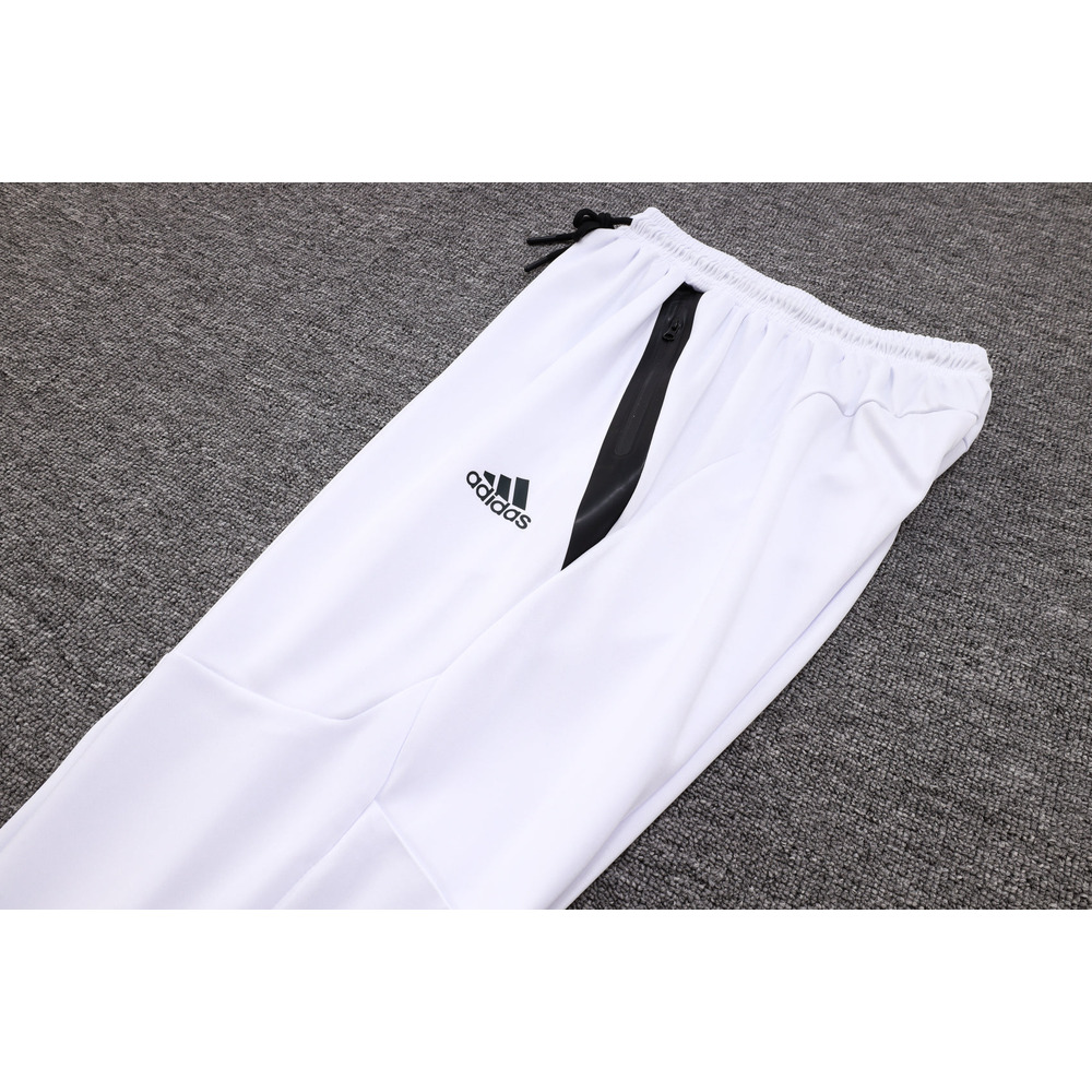 Conjunto de Moletom Adidas Sportswear com Touca Branco e Preto