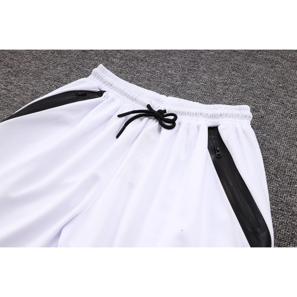 Conjunto de Moletom Adidas Sportswear com Touca Branco e Preto