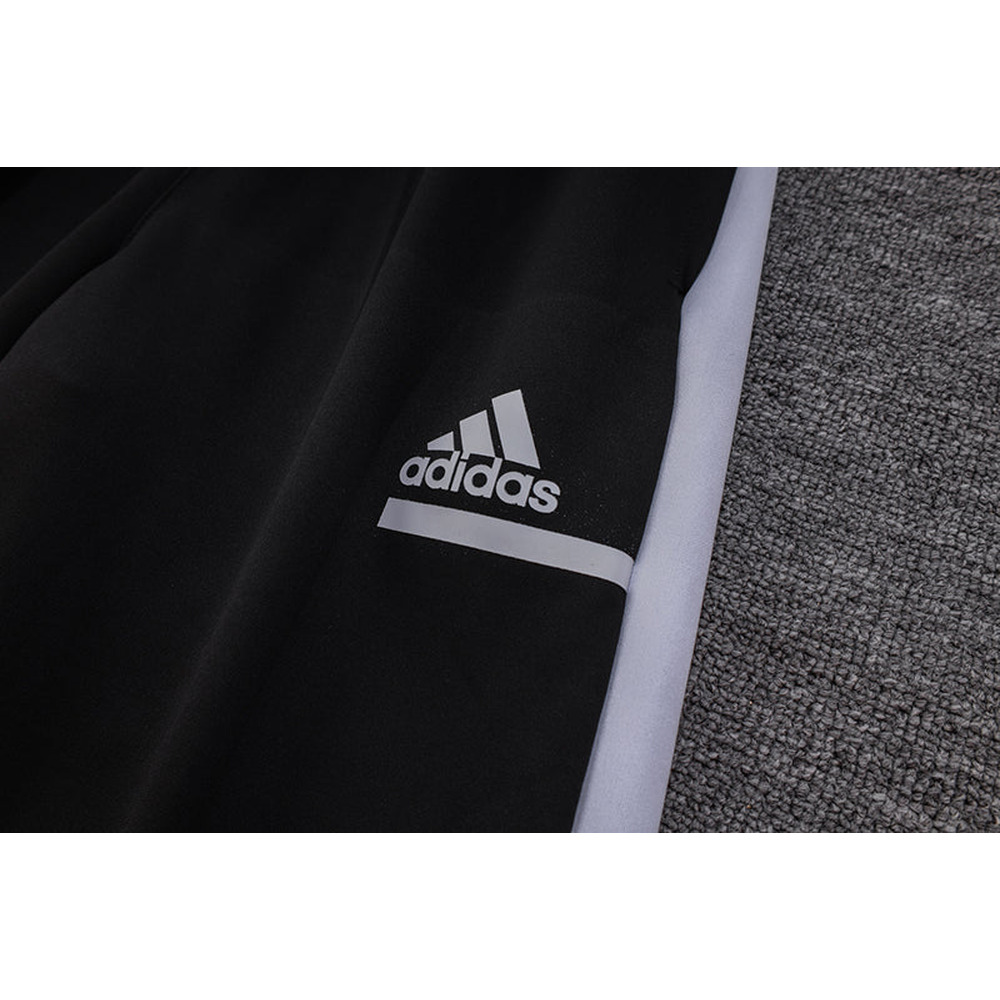 Conjunto de Moletom Adidas Sportswear com Touca Preto e Branco