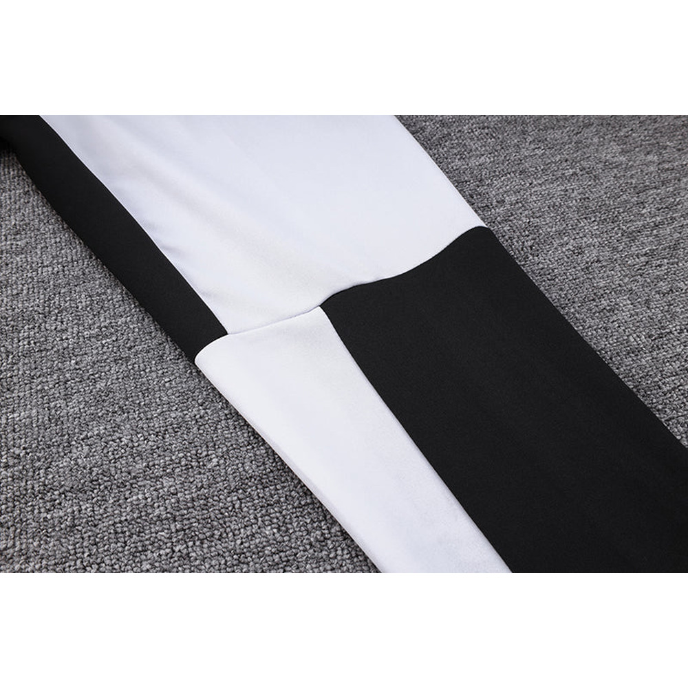 Conjunto de Moletom Adidas Sportswear com Touca Preto e Branco