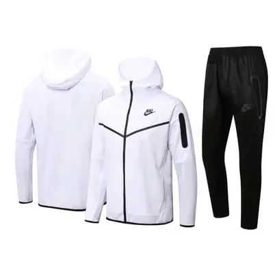 Conjunto de Moletom Nike Sportswear Tech Fleece com Touca Branco e Preto